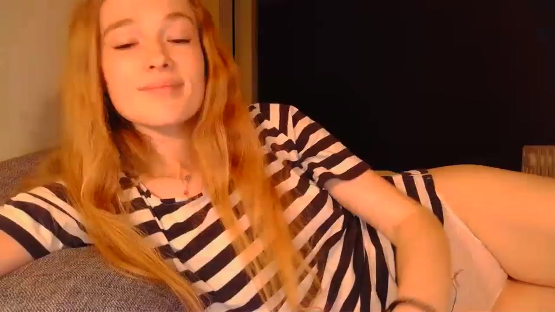 Gallery image thumbnail from Crazy_Fox99's myfreecams stream on, 04/03/2024, 20:51 image 1 of 20