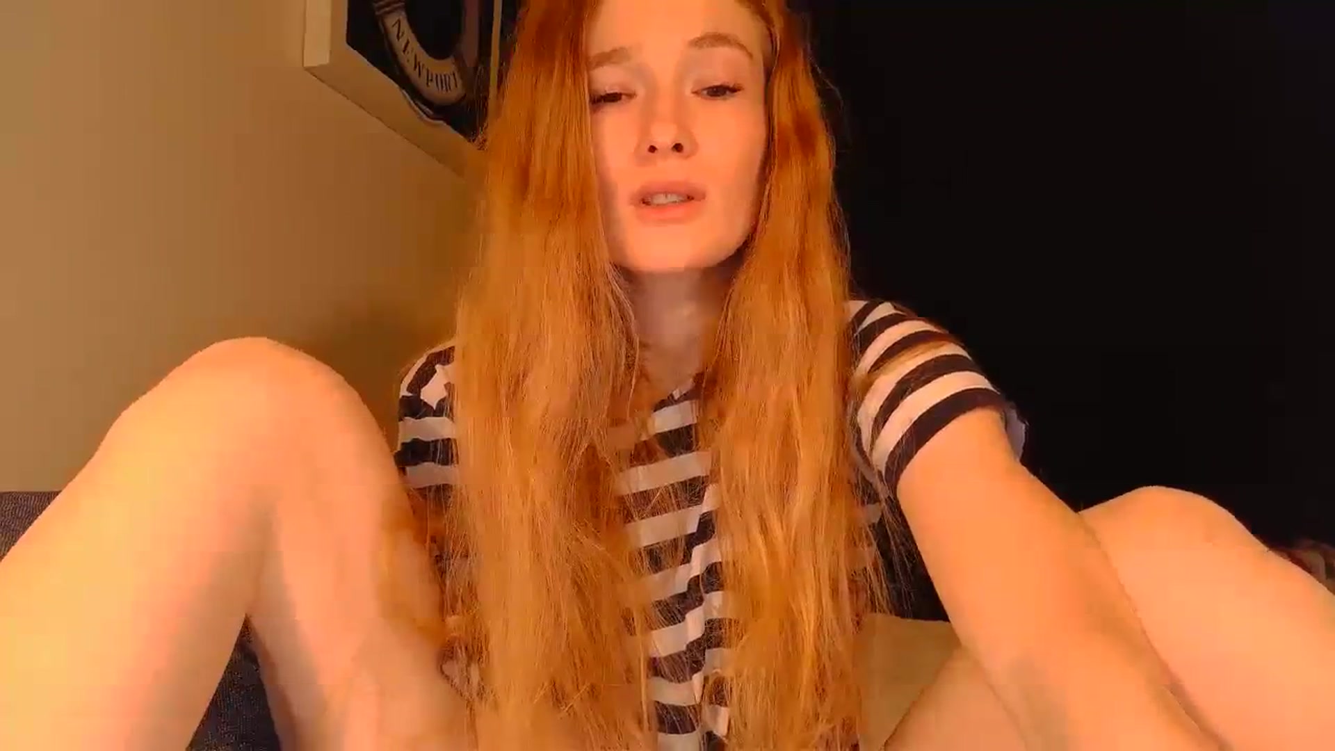 Gallery image thumbnail from Crazy_Fox99's myfreecams stream on, 04/03/2024, 21:30 image 4 of 20