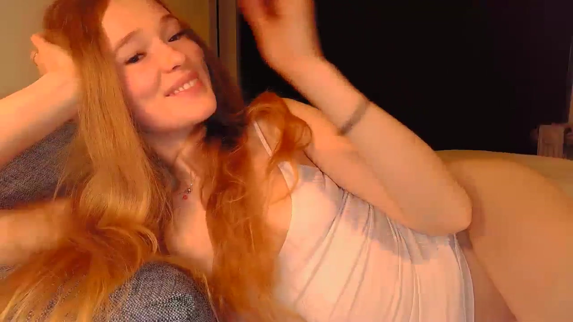Gallery image thumbnail from Crazy_Fox99's myfreecams stream on, 04/05/2024, 22:10 image 10 of 20