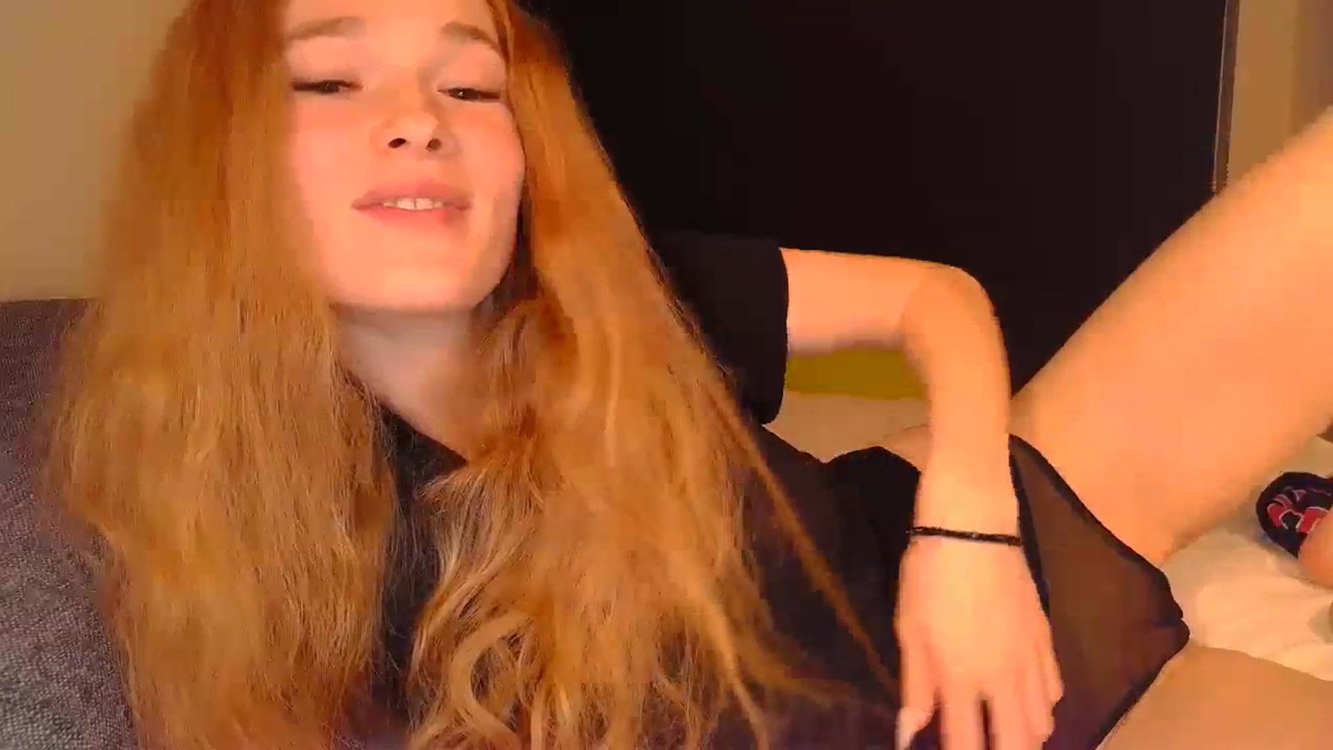 Gallery image thumbnail from Crazy_Fox99's myfreecams stream on, 04/10/2024, 21:14 image 7 of 20