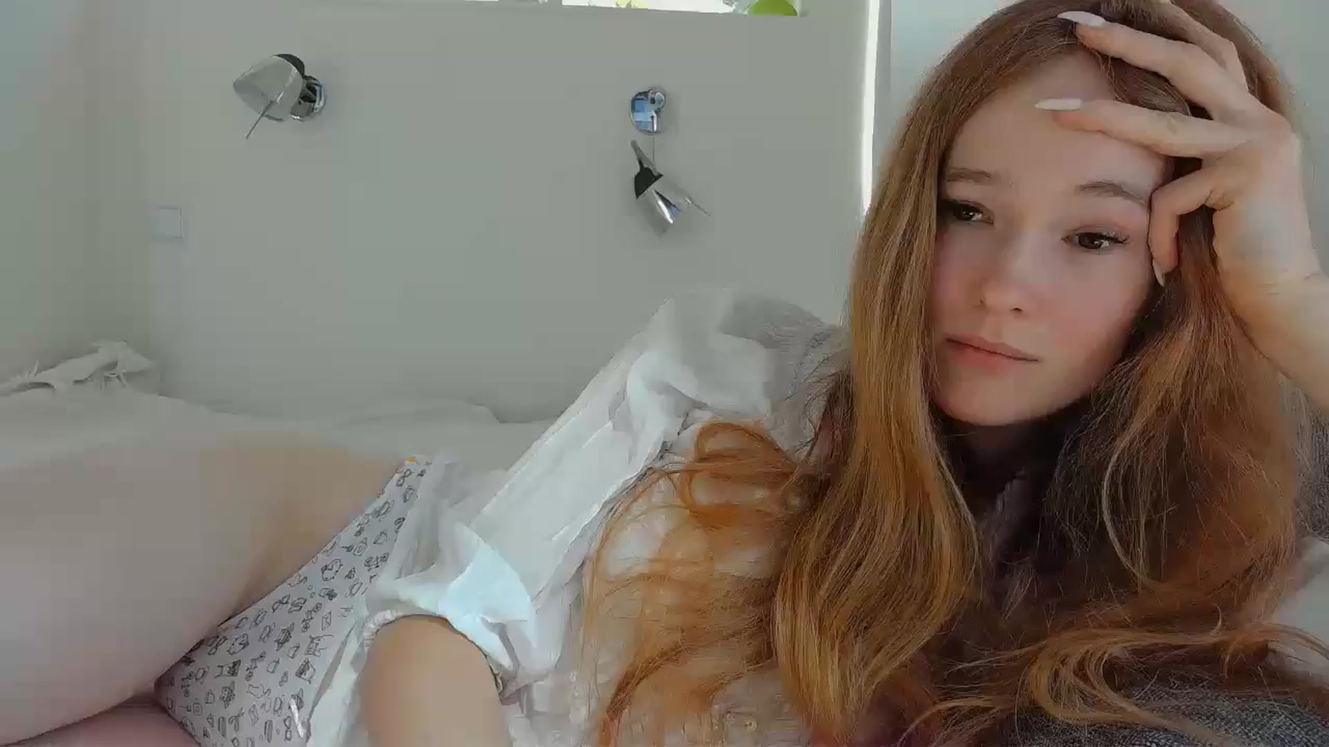 Gallery image thumbnail from Crazy_Fox99's myfreecams stream on, 04/24/2024, 09:59 image 2 of 20