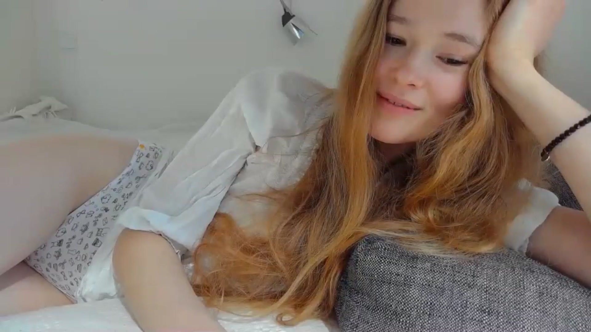 Gallery image thumbnail from Crazy_Fox99's myfreecams stream on, 04/24/2024, 09:59 image 14 of 20