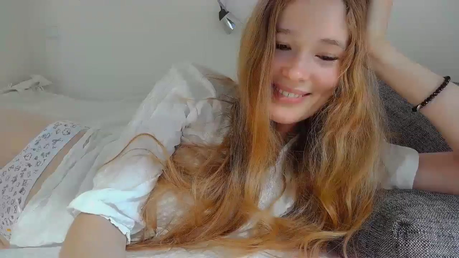 Gallery image thumbnail from Crazy_Fox99's myfreecams stream on, 04/24/2024, 09:59 image 11 of 20