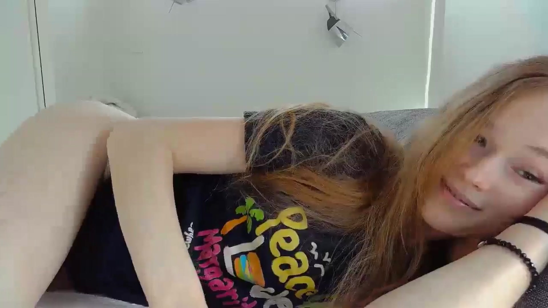 Gallery image thumbnail from Crazy_Fox99's myfreecams stream on, 04/29/2024, 10:06 image 20 of 20