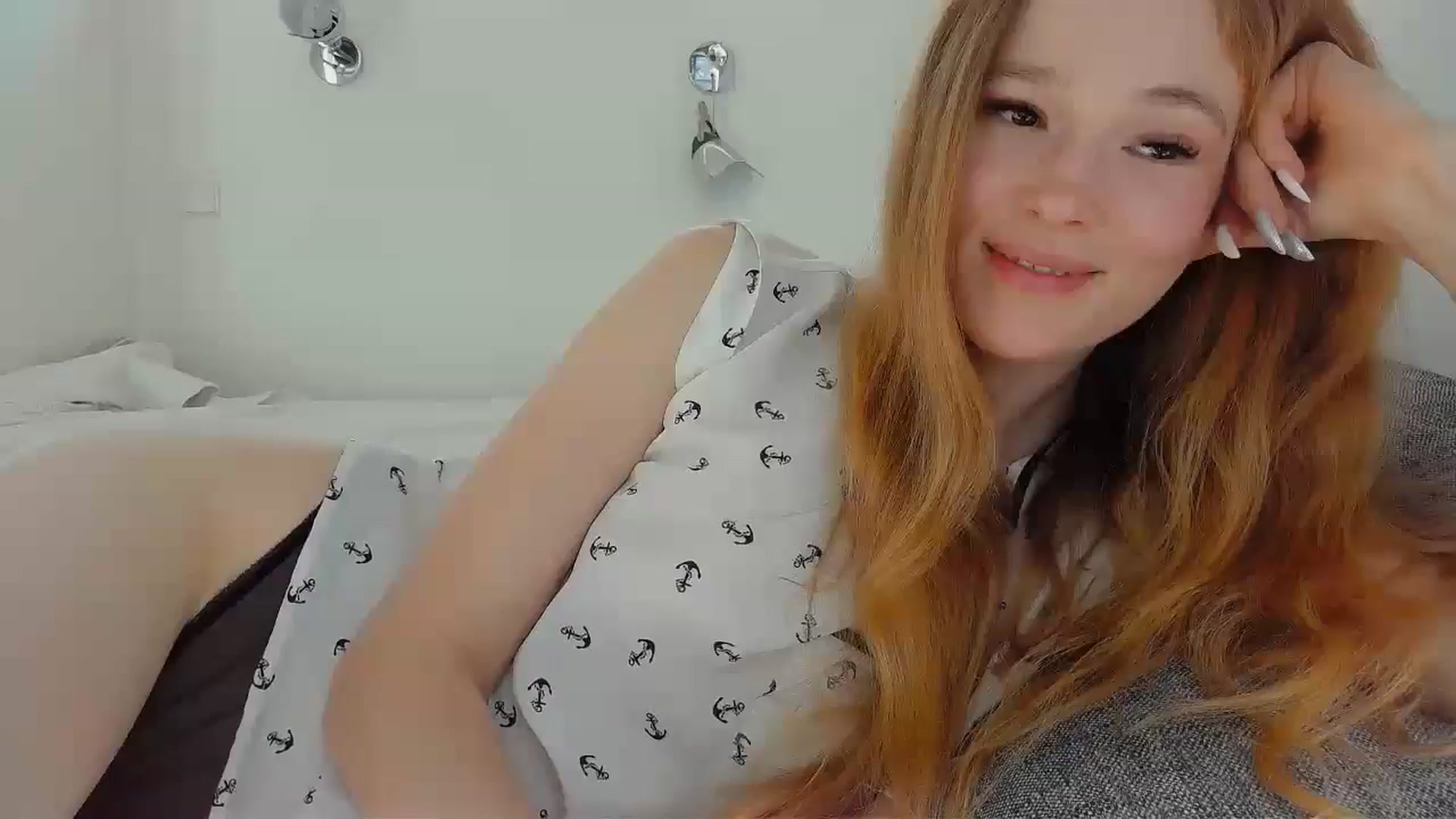 Gallery image thumbnail from Crazy_Fox99's myfreecams stream on, 05/02/2024, 10:28 image 4 of 20