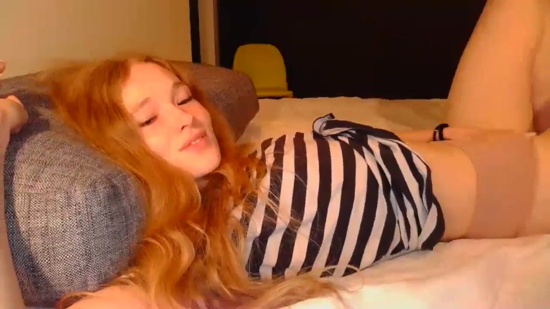 Gallery image thumbnail from Crazy_Fox99's myfreecams stream on, 05/06/2024, 21:11 image 11 of 20
