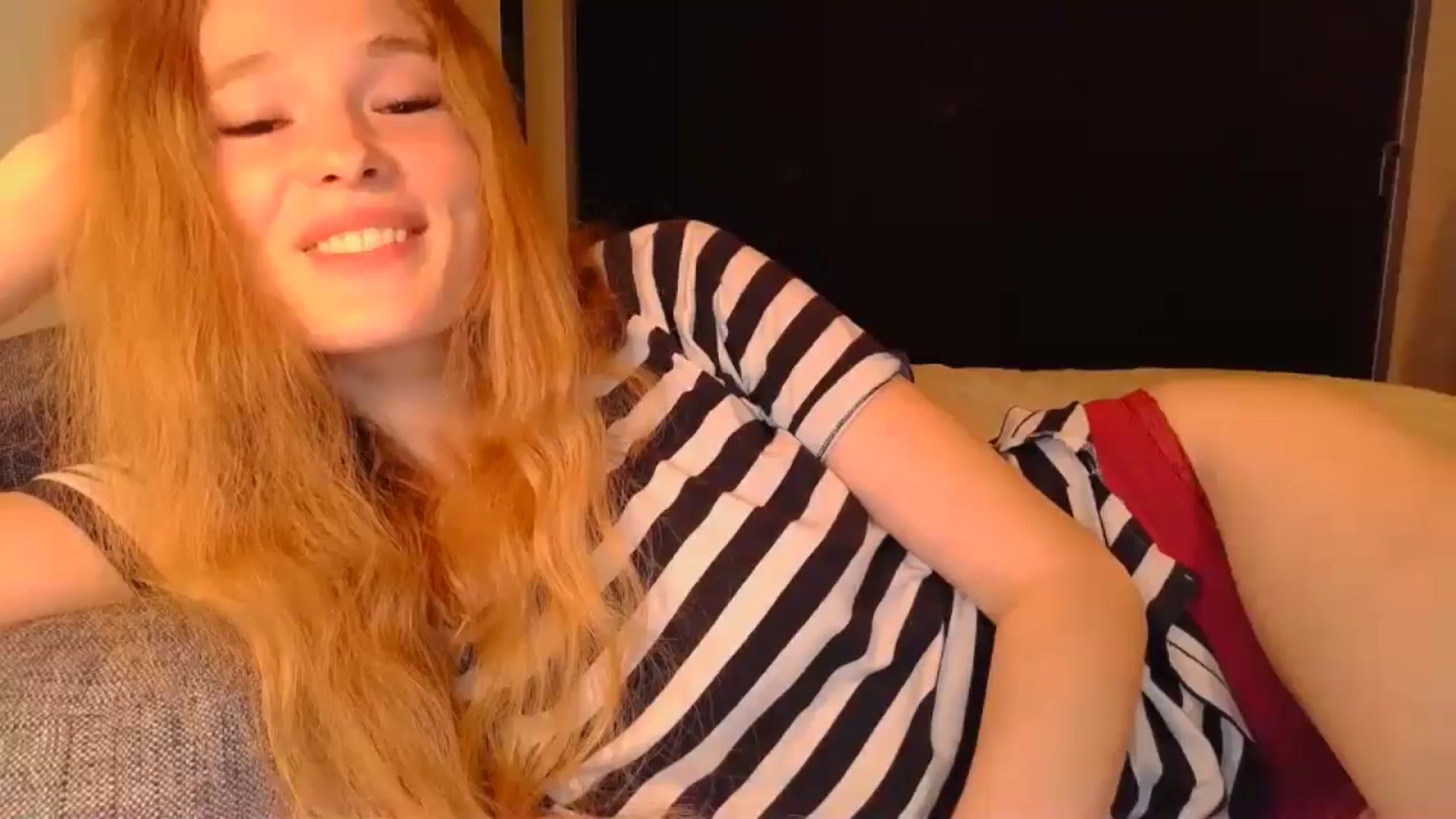 Gallery image thumbnail from Crazy_Fox99's myfreecams stream on, 05/06/2024, 21:11 image 15 of 20