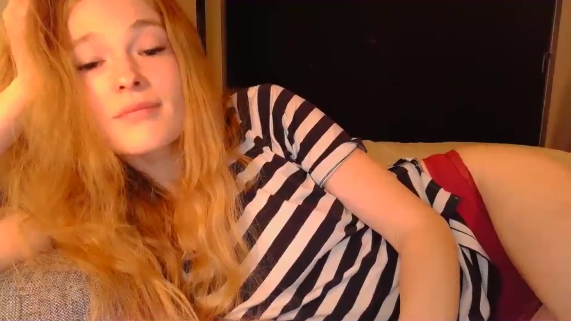 Gallery image thumbnail from Crazy_Fox99's myfreecams stream on, 05/06/2024, 21:11 image 20 of 20