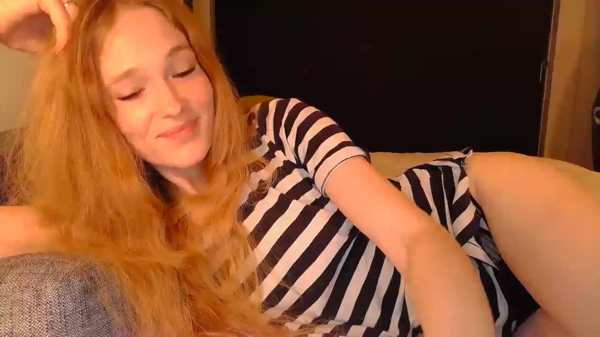 Gallery image thumbnail from Crazy_Fox99's myfreecams stream on, 05/06/2024, 21:37 image 9 of 20