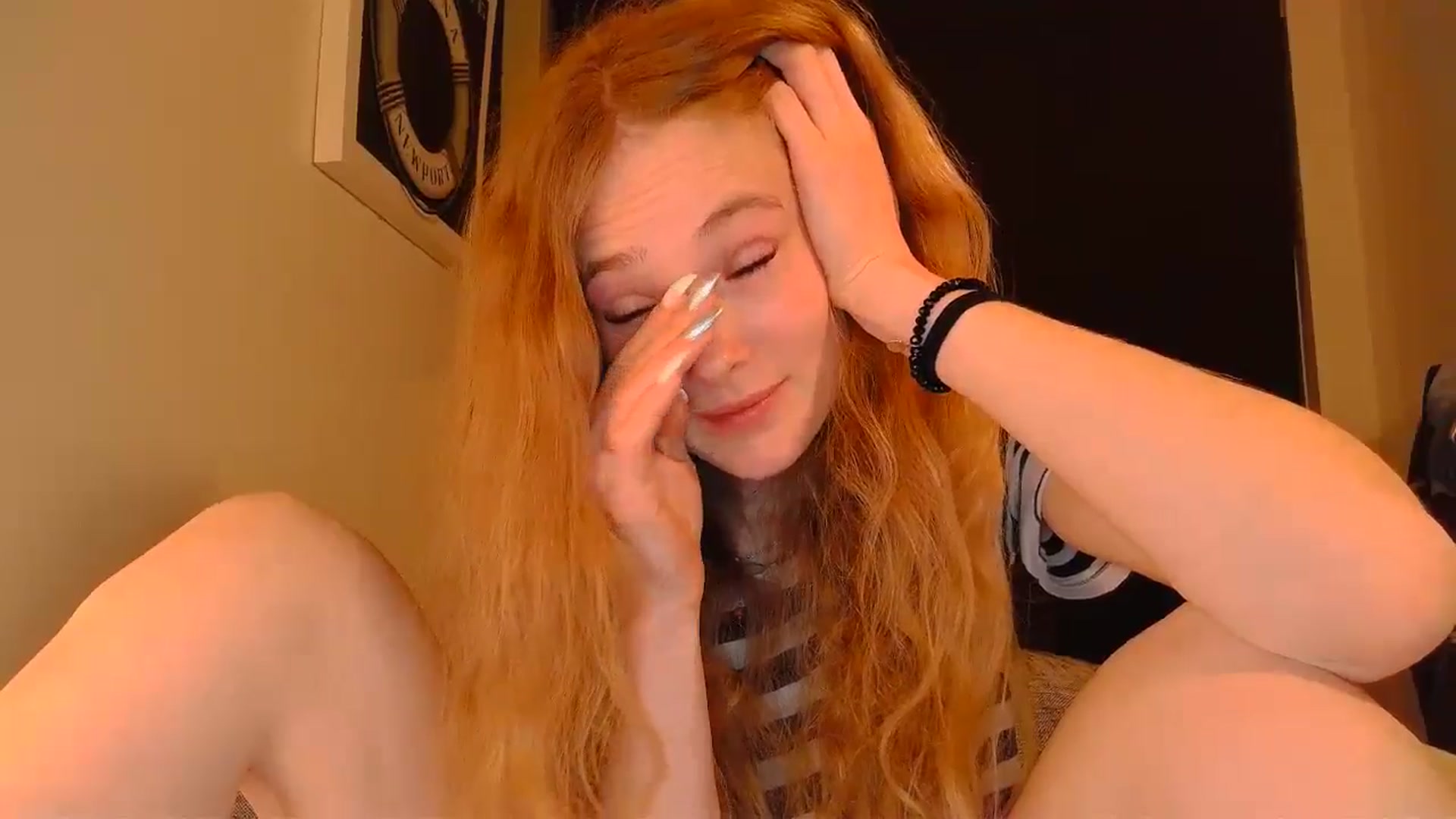 Gallery image thumbnail from Crazy_Fox99's myfreecams stream on, 05/06/2024, 22:39 image 19 of 20