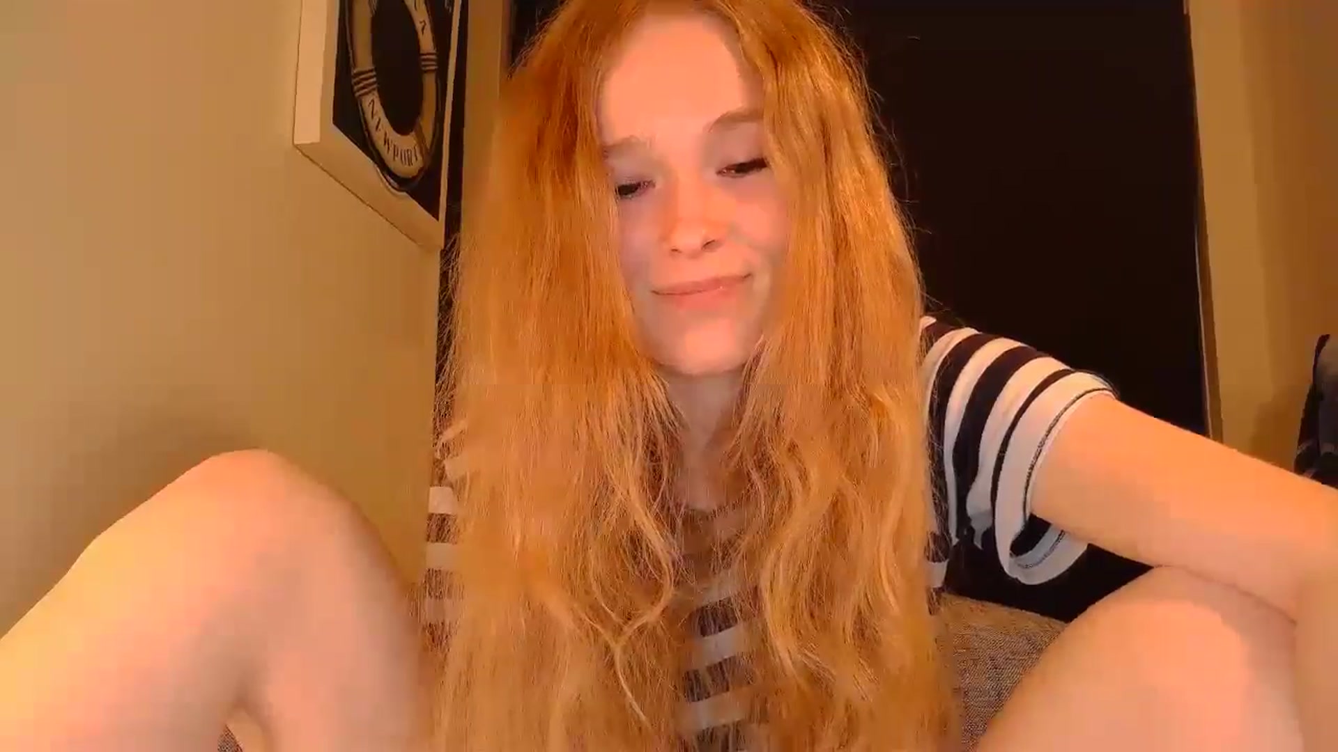 Gallery image thumbnail from Crazy_Fox99's myfreecams stream on, 05/06/2024, 22:39 image 18 of 20