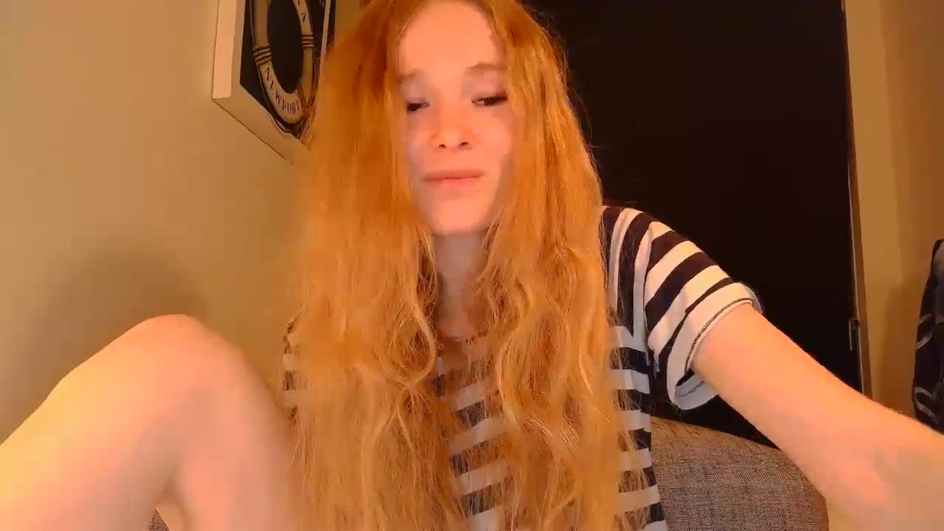 Gallery image thumbnail from Crazy_Fox99's myfreecams stream on, 05/06/2024, 22:39 image 17 of 20
