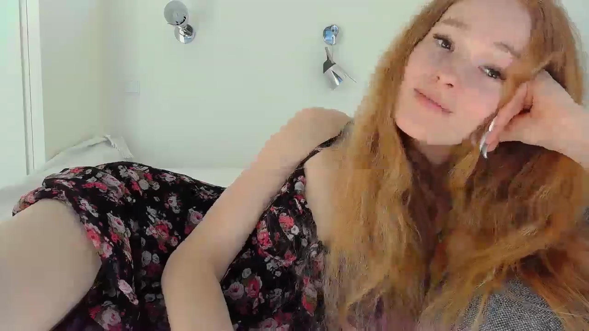 Gallery image thumbnail from Crazy_Fox99's myfreecams stream on, 05/07/2024, 09:40 image 9 of 20
