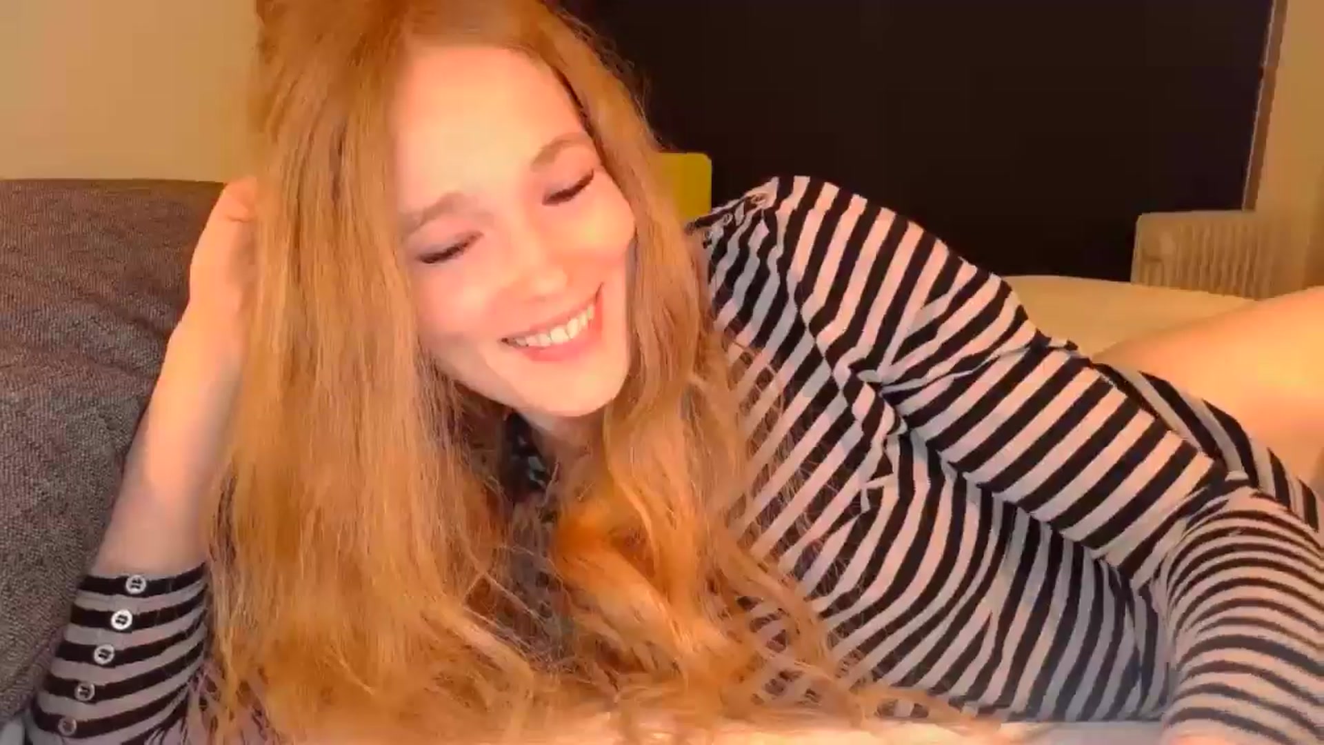 Gallery image thumbnail from Crazy_Fox99's myfreecams stream on, 05/09/2024, 21:59 image 6 of 20
