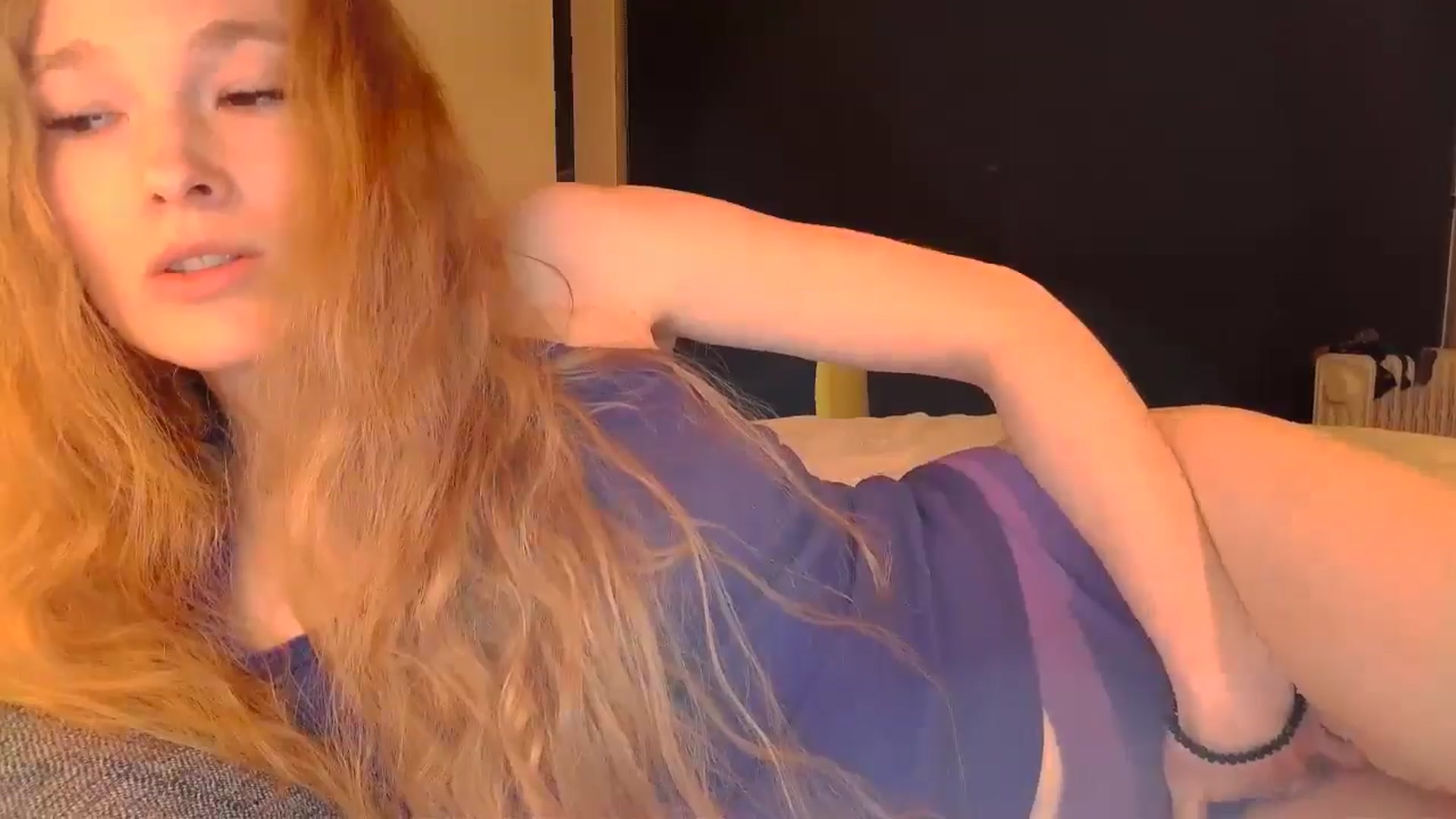 Gallery image thumbnail from Crazy_Fox99's myfreecams stream on, 05/10/2024, 21:15 image 5 of 20