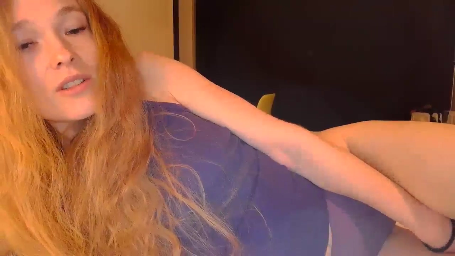 Gallery image thumbnail from Crazy_Fox99's myfreecams stream on, 05/10/2024, 21:15 image 13 of 20