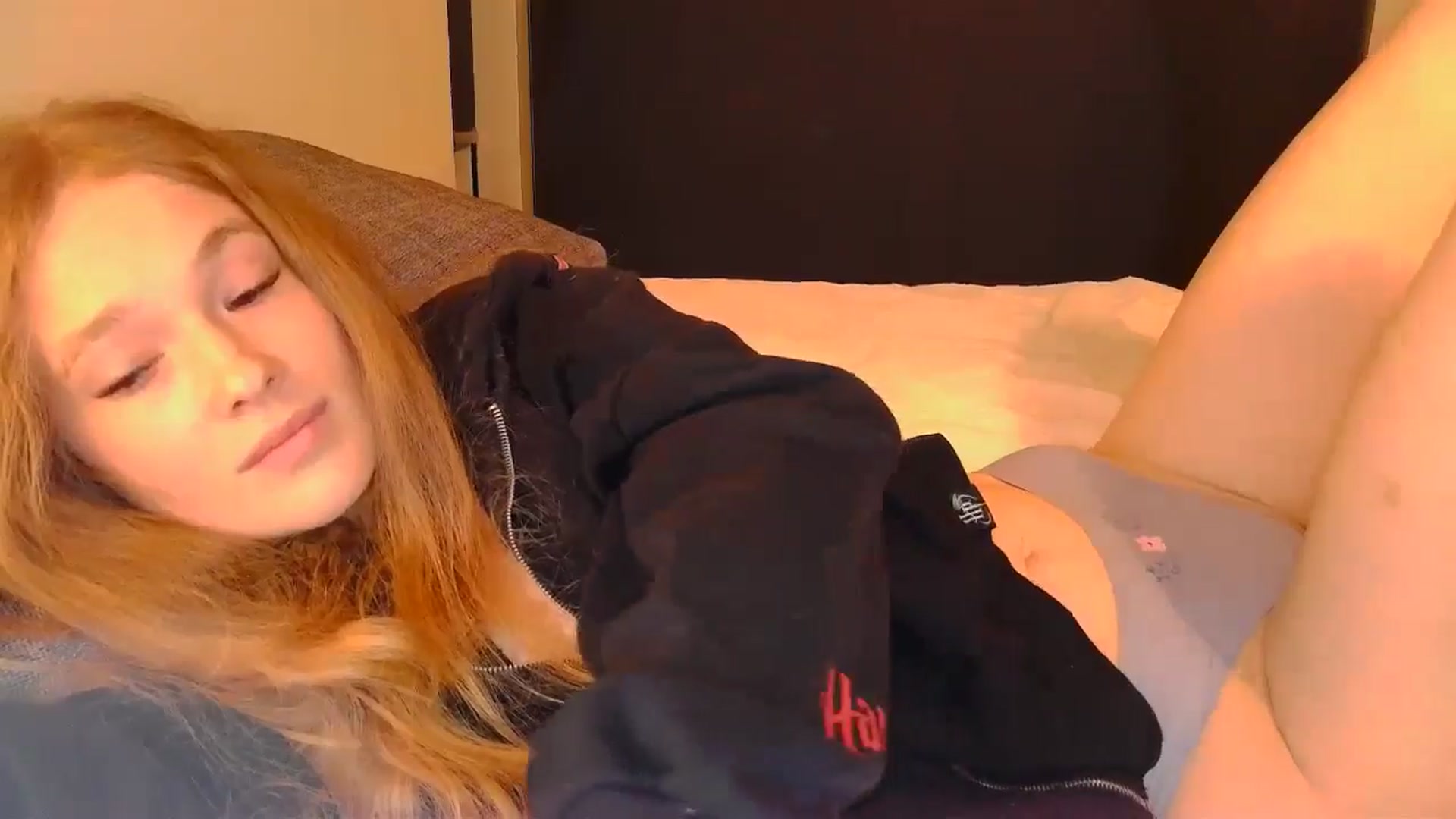 Gallery image thumbnail from Crazy_Fox99's myfreecams stream on, 05/12/2024, 22:12 image 10 of 20