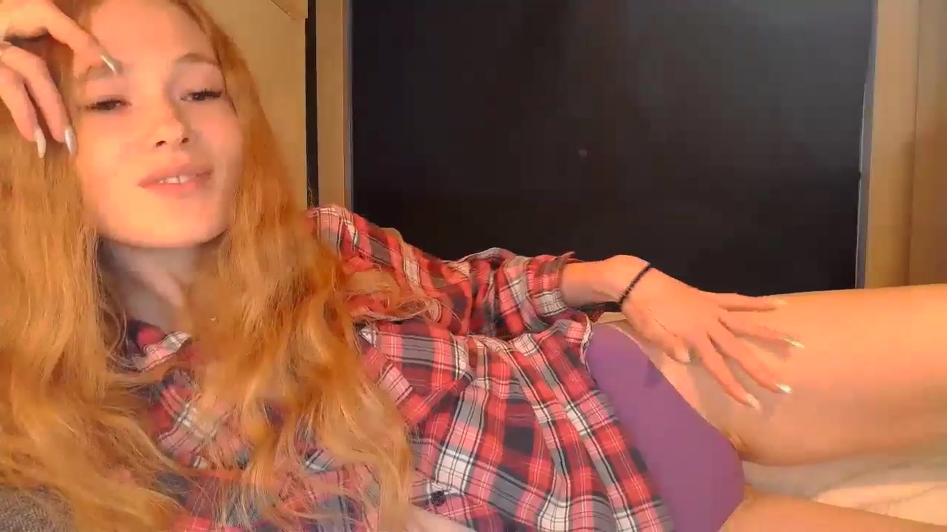 Gallery image thumbnail from Crazy_Fox99's myfreecams stream on, 05/29/2024, 20:41 image 3 of 20