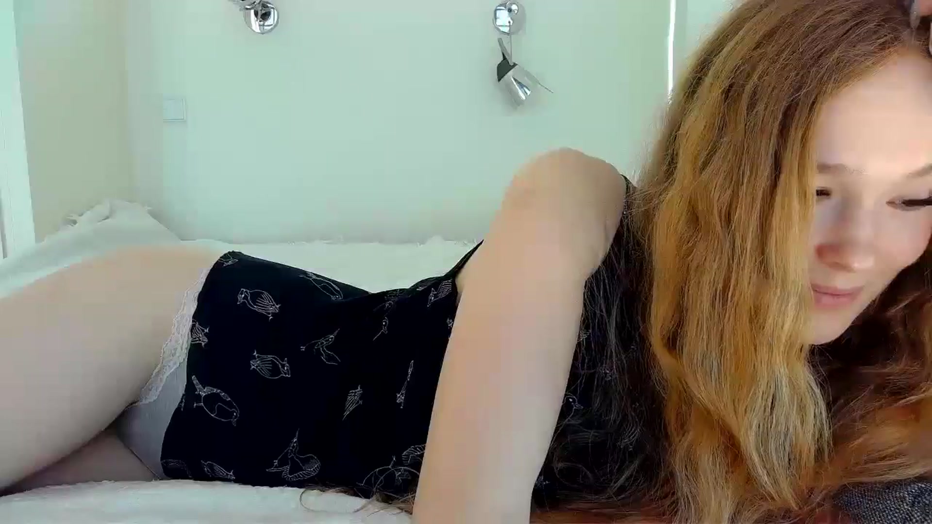 Gallery image thumbnail from Crazy_Fox99's myfreecams stream on, 05/30/2024, 10:44 image 14 of 20