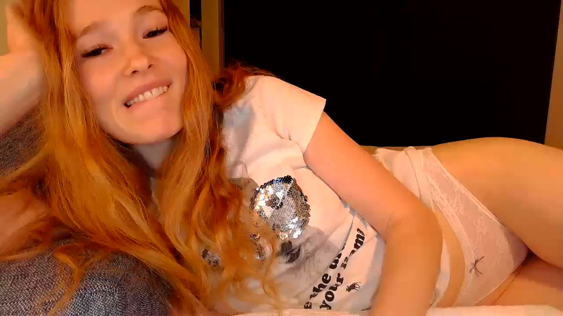 Gallery image thumbnail from Crazy_Fox99's myfreecams stream on, 06/08/2024, 21:31 image 12 of 20