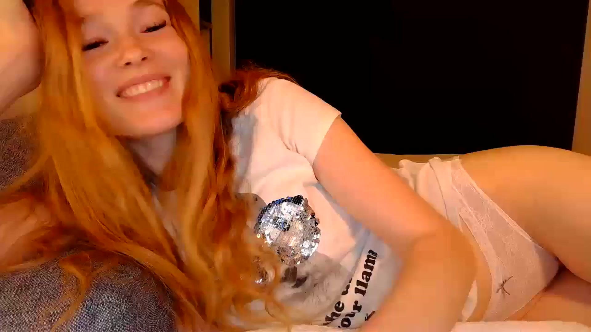 Gallery image thumbnail from Crazy_Fox99's myfreecams stream on, 06/08/2024, 21:31 image 13 of 20