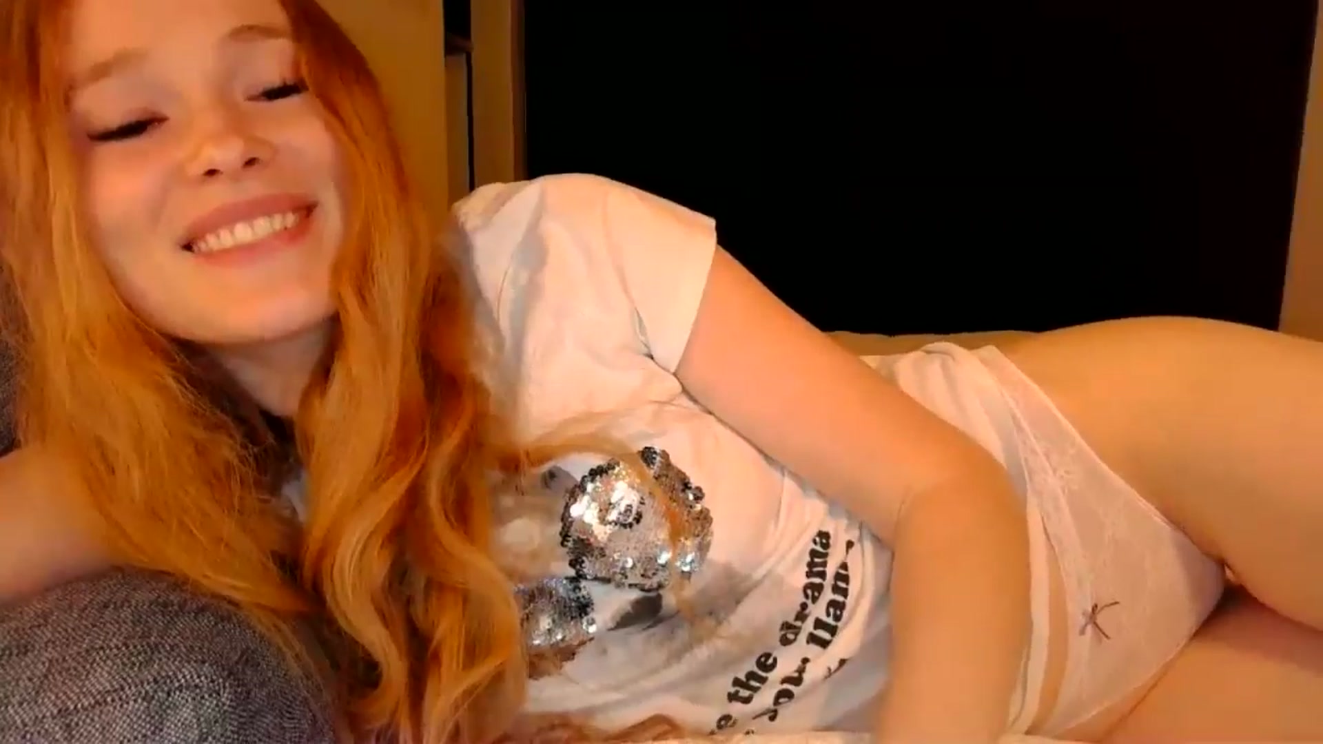 Gallery image thumbnail from Crazy_Fox99's myfreecams stream on, 06/08/2024, 23:20 image 6 of 20