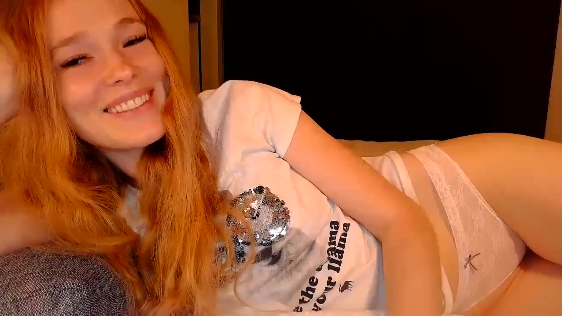 Gallery image thumbnail from Crazy_Fox99's myfreecams stream on, 06/08/2024, 23:20 image 19 of 20