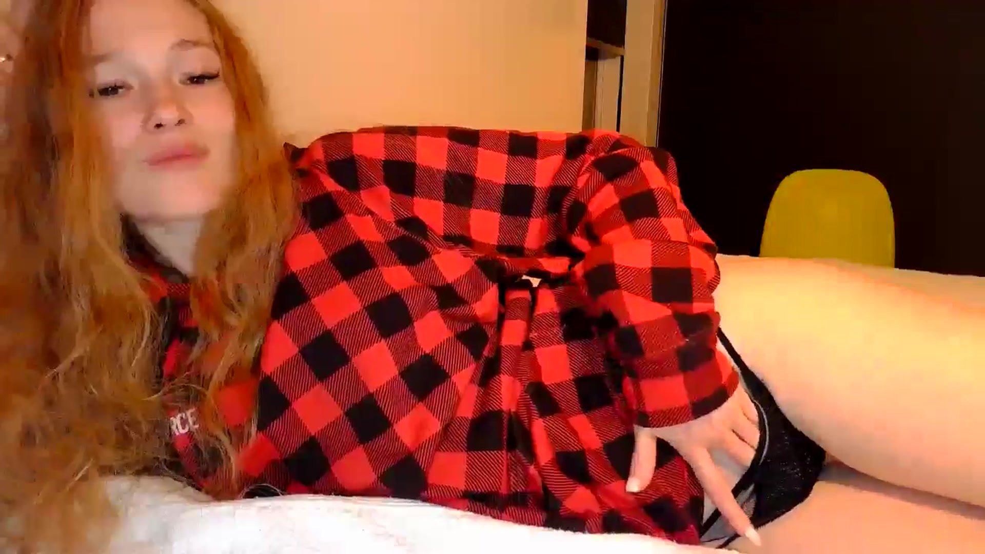 Gallery image thumbnail from Crazy_Fox99's myfreecams stream on, 06/11/2024, 22:42 image 16 of 20