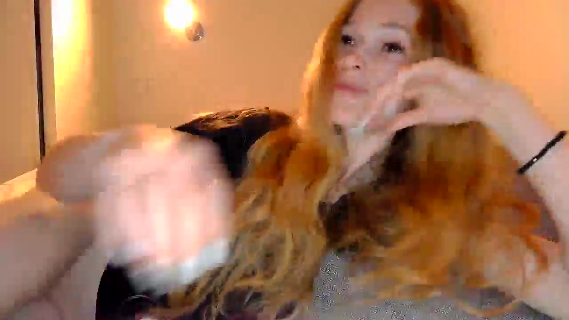 Gallery image thumbnail from Crazy_Fox99's myfreecams stream on, 06/12/2024, 21:25 image 17 of 20