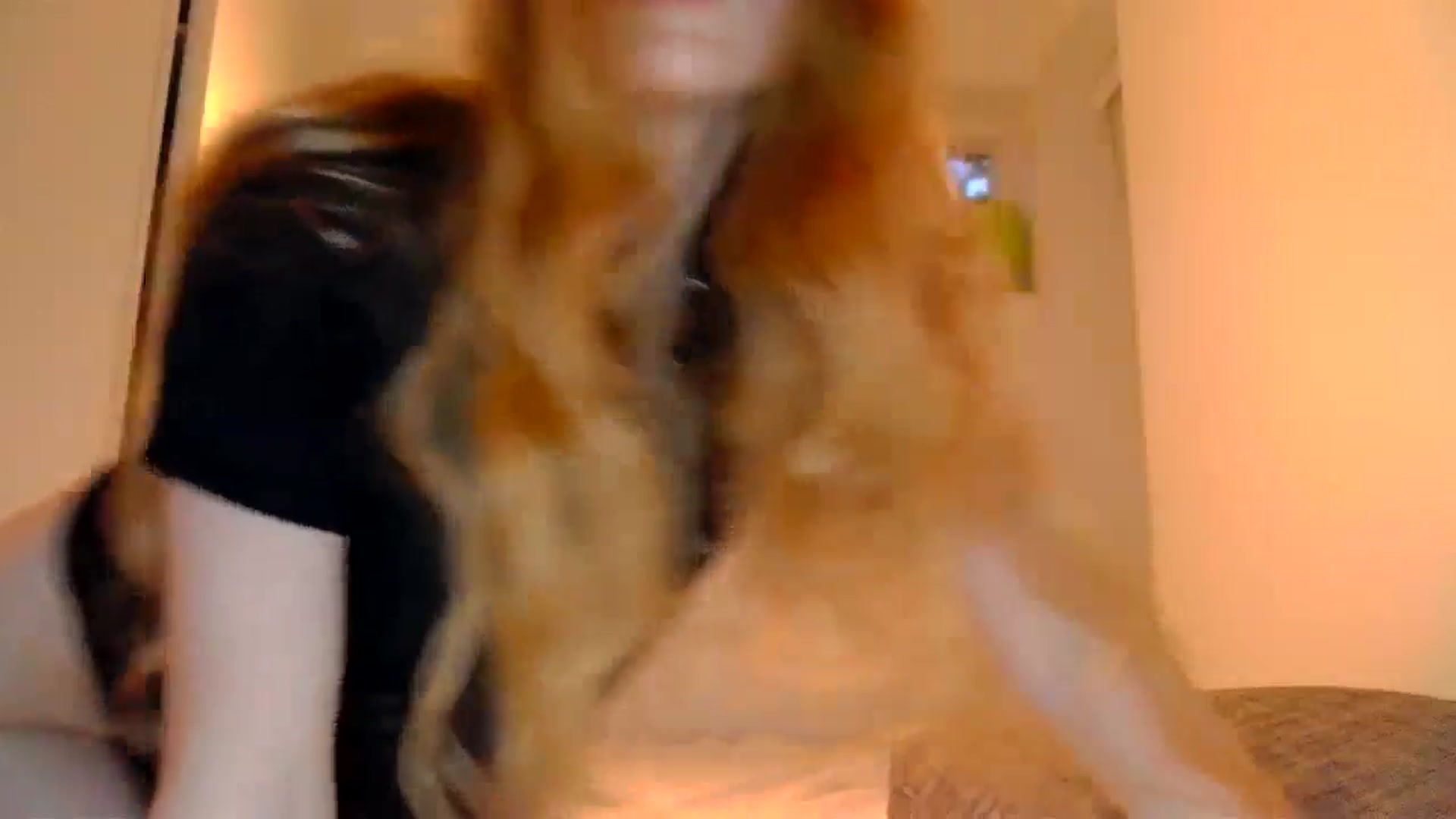 Gallery image thumbnail from Crazy_Fox99's myfreecams stream on, 06/12/2024, 21:25 image 13 of 20