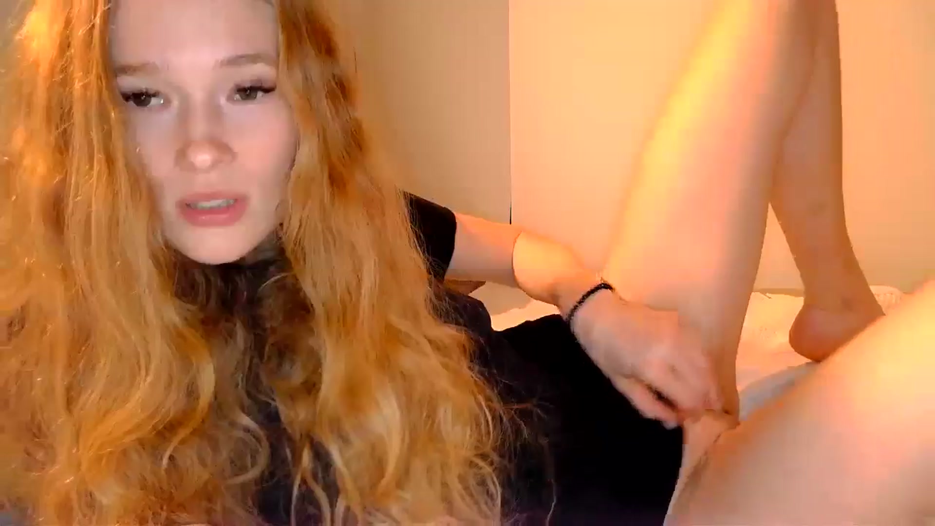 Gallery image thumbnail from Crazy_Fox99's myfreecams stream on, 06/12/2024, 21:39 image 8 of 20