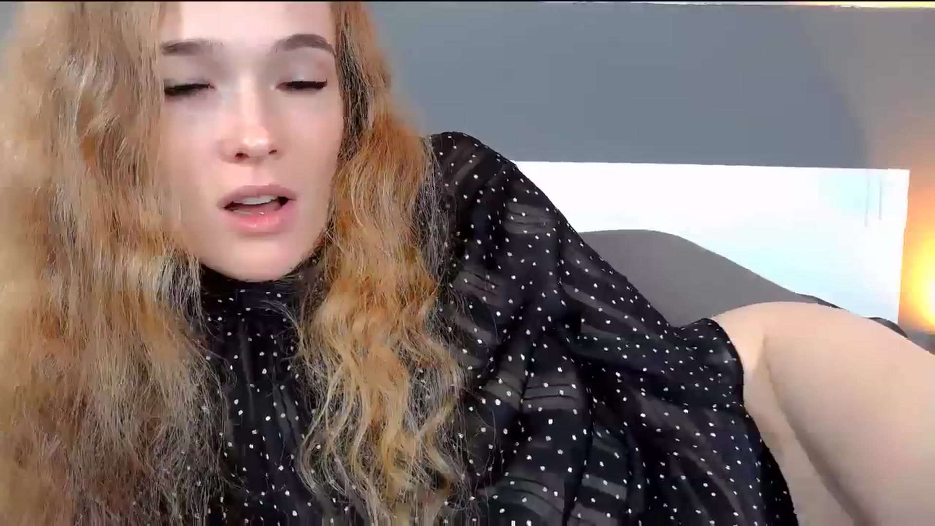 Gallery image thumbnail from Crazy_Fox99's myfreecams stream on, 10/08/2024, 10:59 image 19 of 20