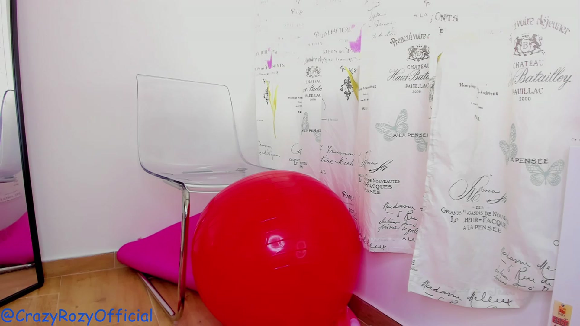 Gallery image thumbnail from Crazy_Rozy's myfreecams stream on, 11/23/2022, 11:32 image 9 of 20