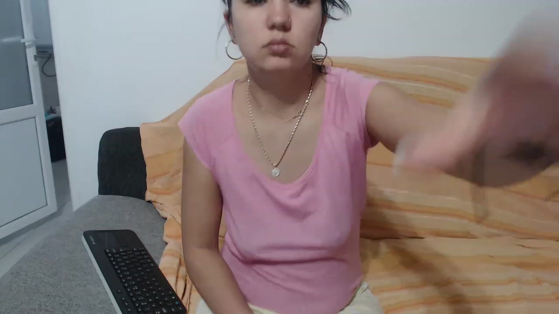 Gallery image thumbnail from Crazy__Dee's myfreecams stream on, 02/19/2023, 13:28 image 7 of 20
