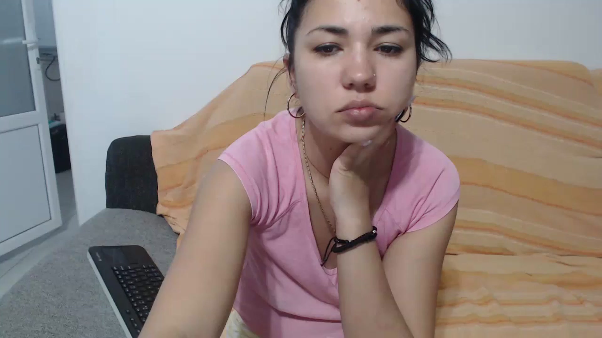 Gallery image thumbnail from Crazy__Dee's myfreecams stream on, 02/19/2023, 13:28 image 4 of 20