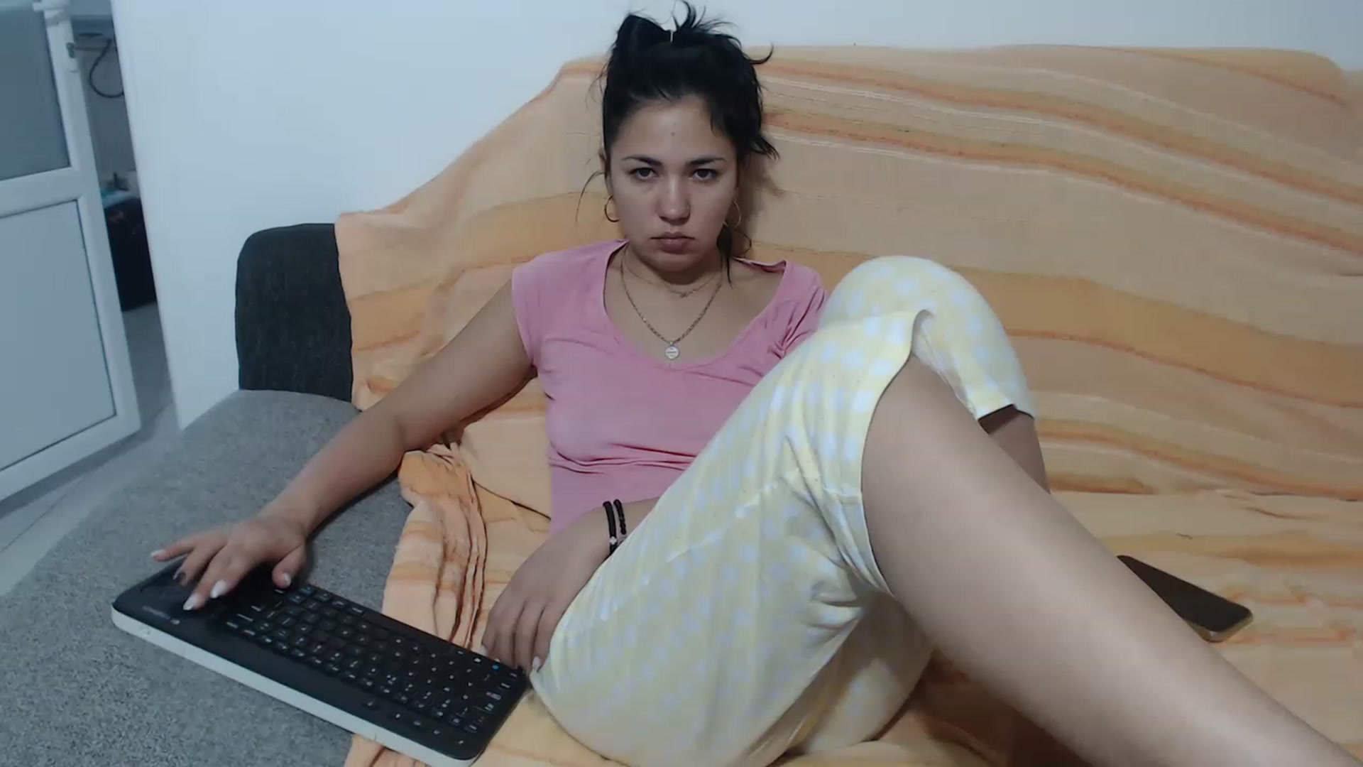 Gallery image thumbnail from Crazy__Dee's myfreecams stream on, 02/19/2023, 13:28 image 11 of 20