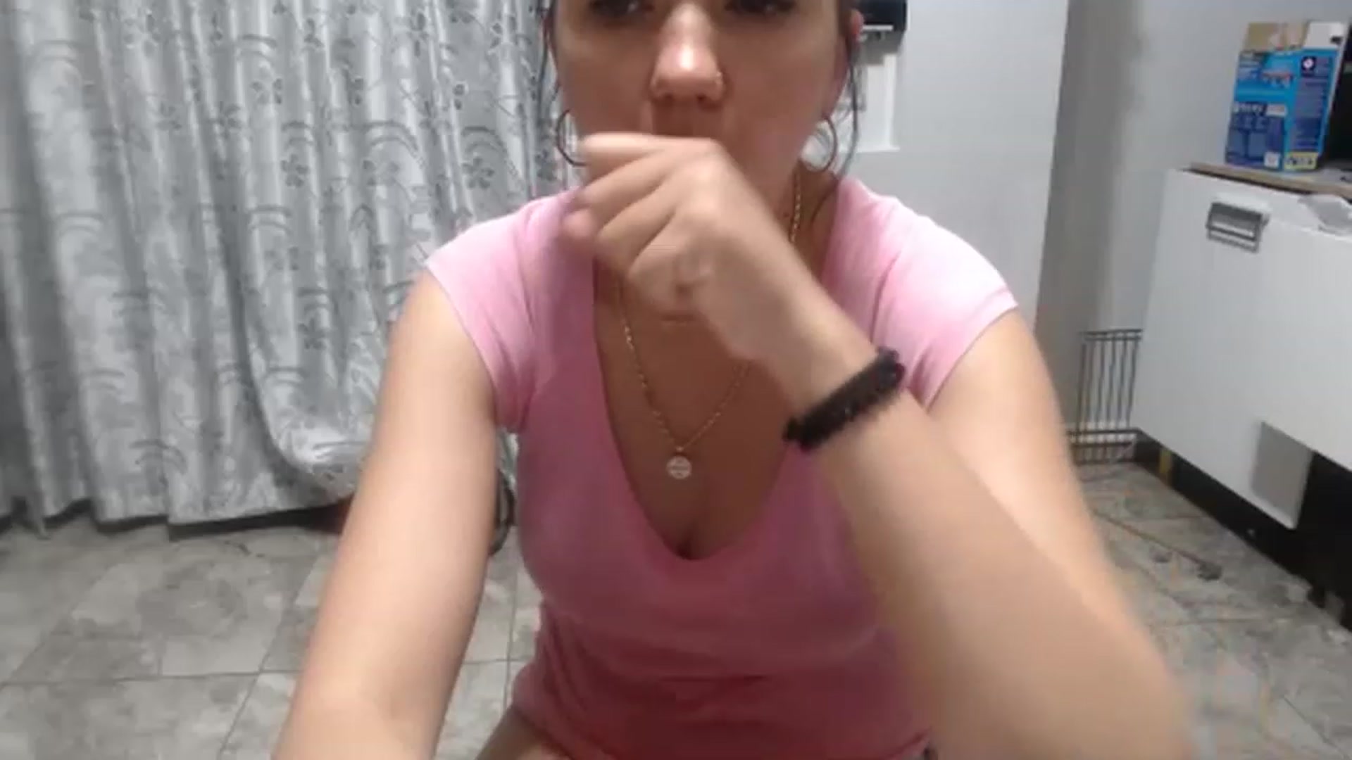 Gallery image thumbnail from Crazy__Dee's myfreecams stream on, 05/12/2023, 20:32 image 18 of 20