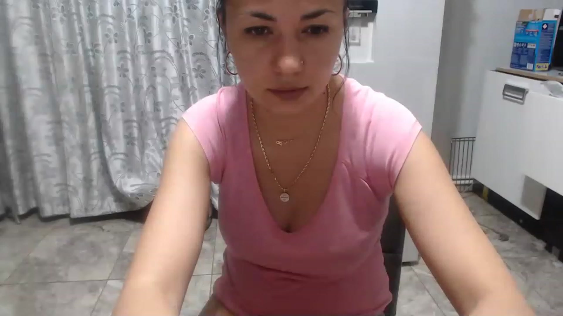 Gallery image thumbnail from Crazy__Dee's myfreecams stream on, 05/12/2023, 20:32 image 19 of 20