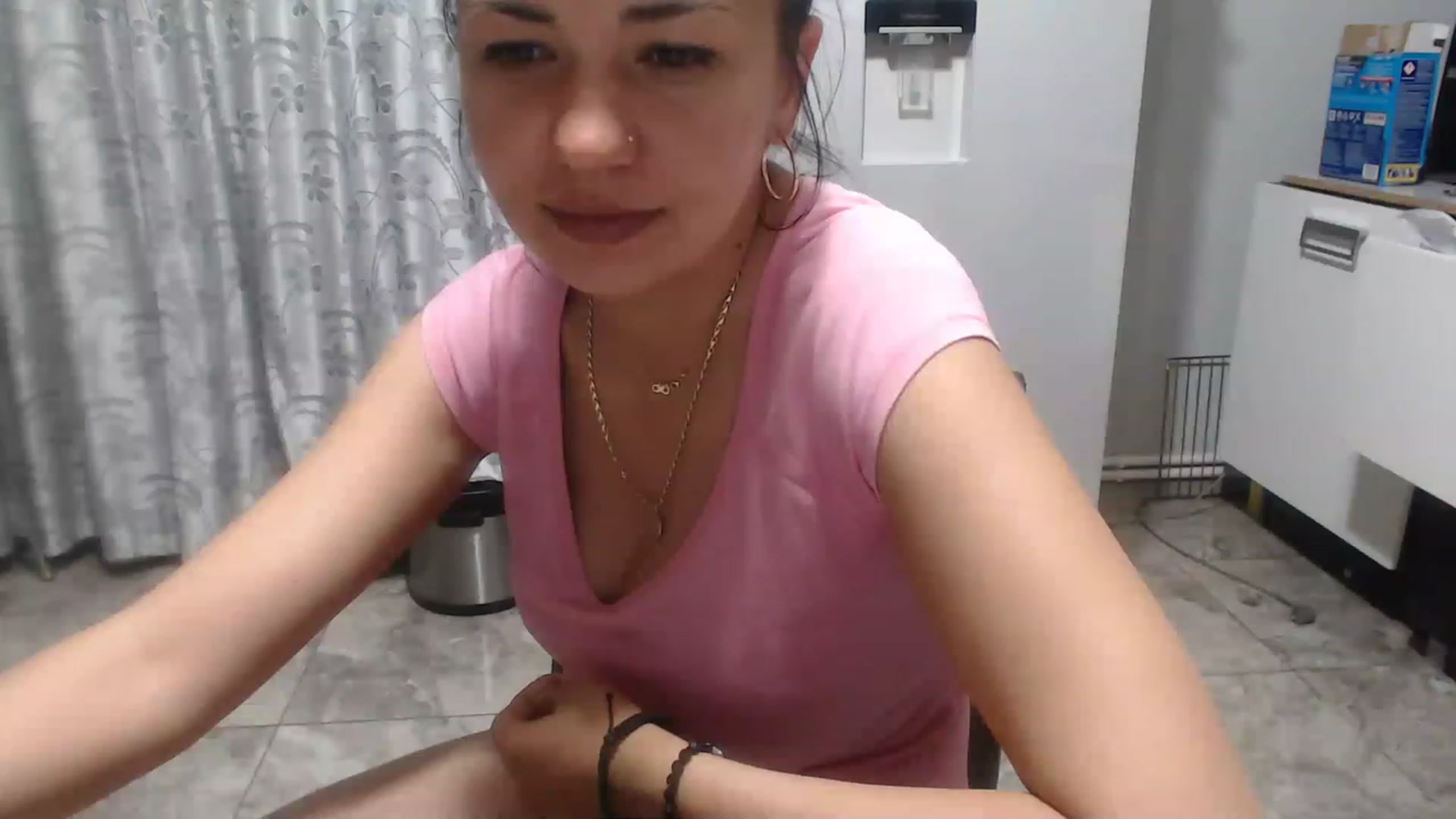 Gallery image thumbnail from Crazy__Dee's myfreecams stream on, 05/12/2023, 21:02 image 4 of 20