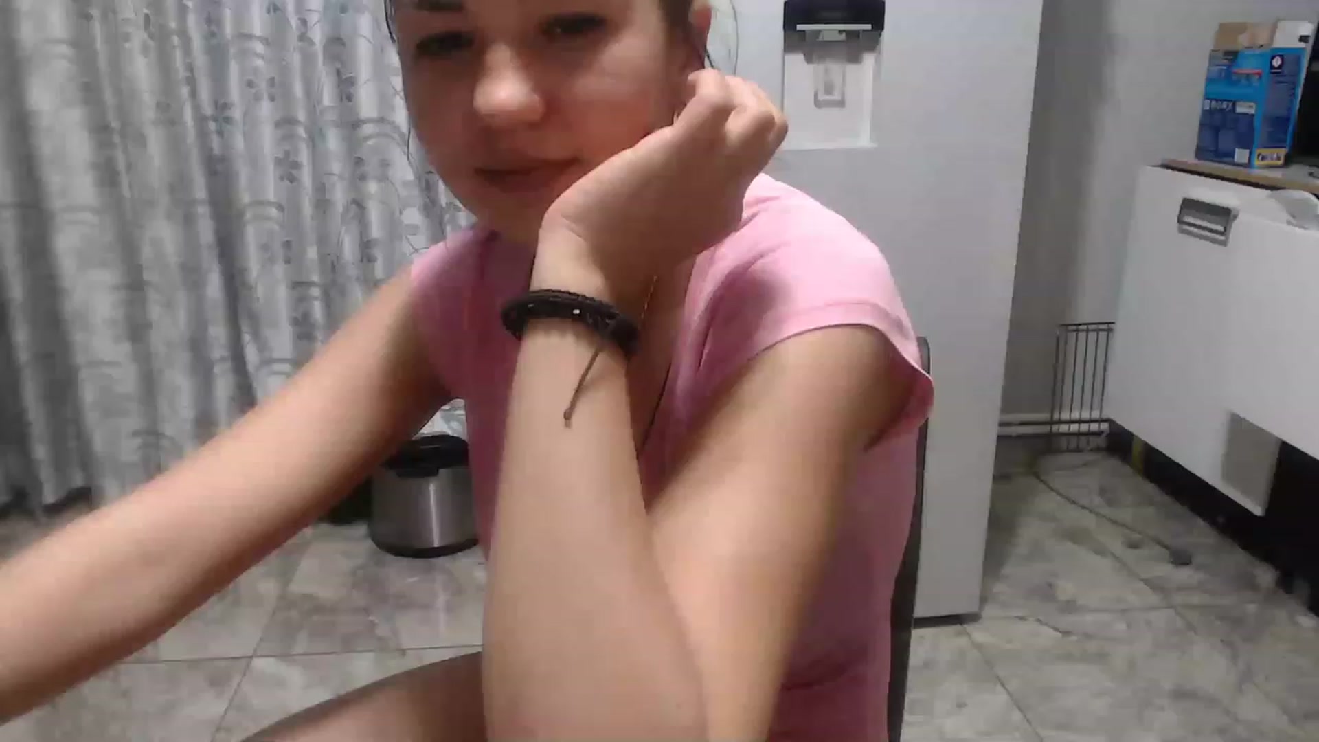 Gallery image thumbnail from Crazy__Dee's myfreecams stream on, 05/12/2023, 21:02 image 5 of 20