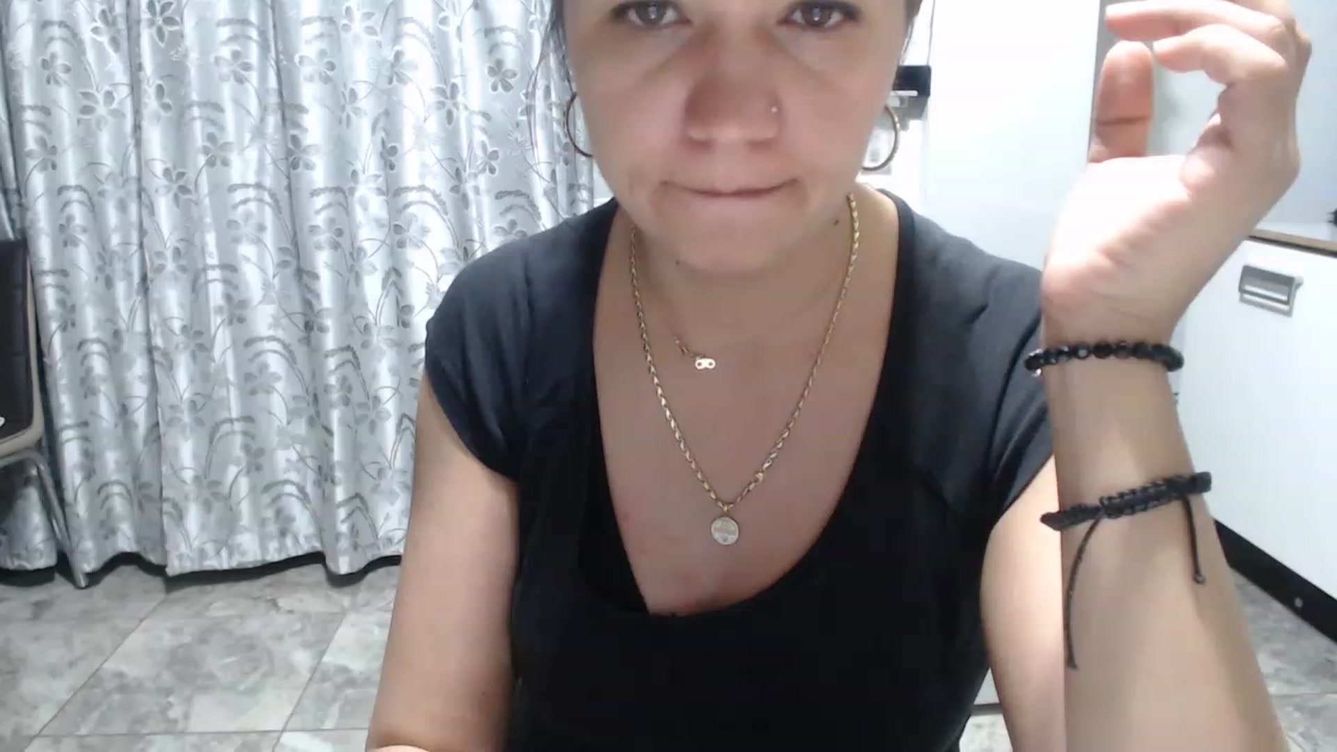 Gallery image thumbnail from Crazy__Dee's myfreecams stream on, 05/13/2023, 21:39 image 7 of 20