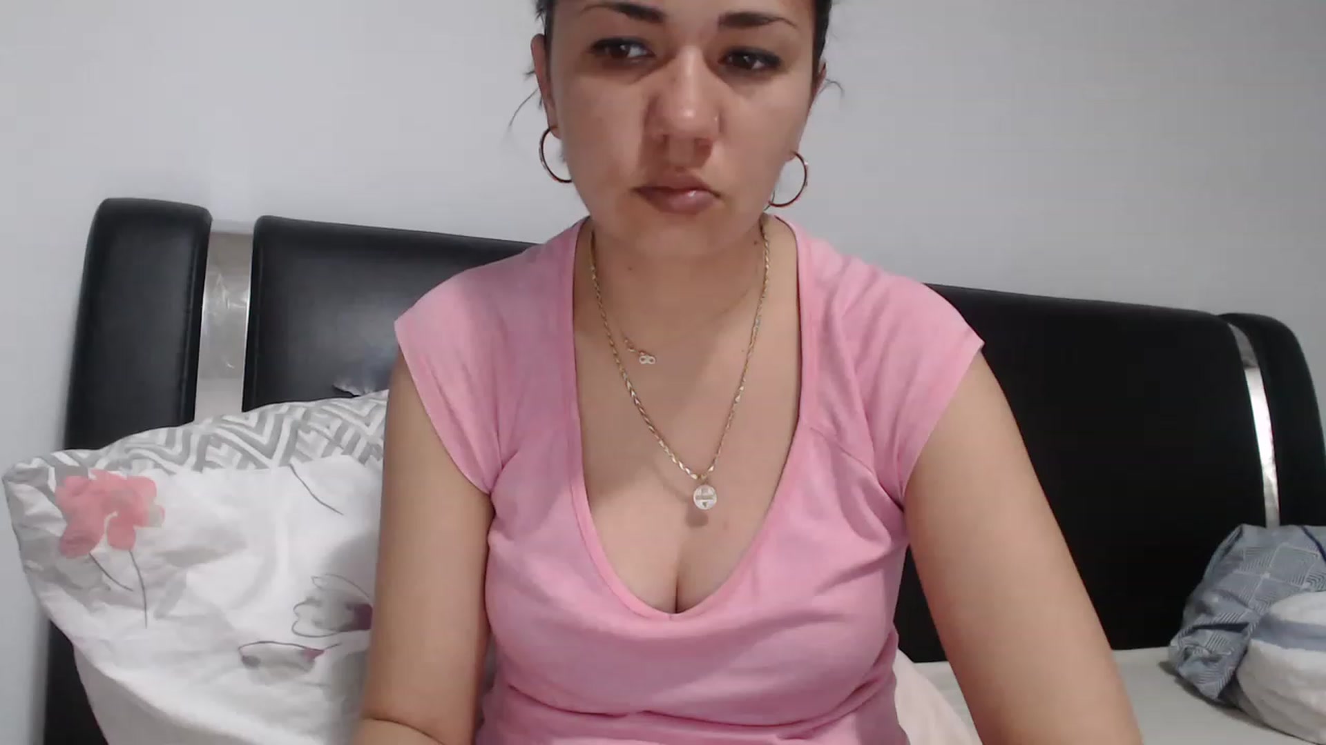 Gallery image thumbnail from Crazy__Dee's myfreecams stream on, 05/15/2023, 15:05 image 1 of 20
