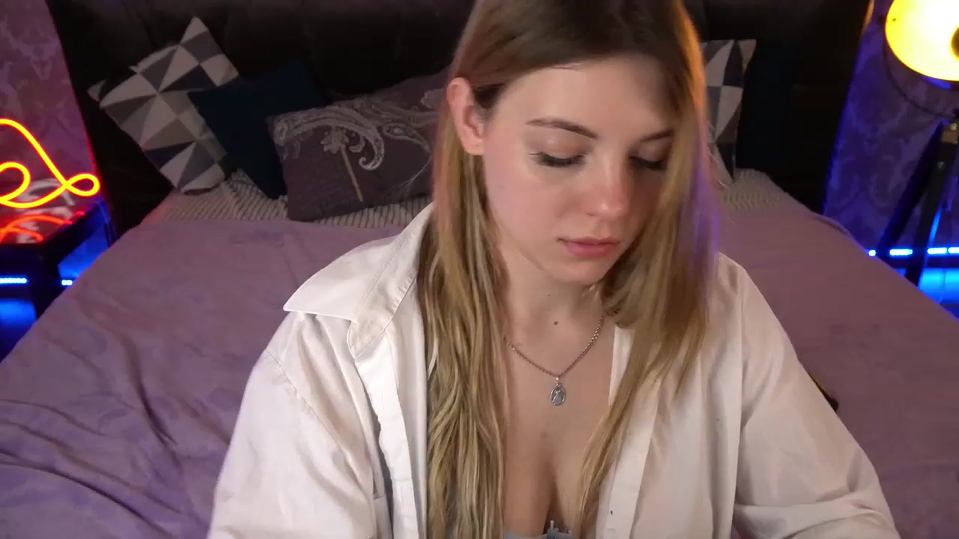 Gallery image thumbnail from CrazyyyDaisyy's myfreecams stream on, 04/22/2023, 10:53 image 8 of 20