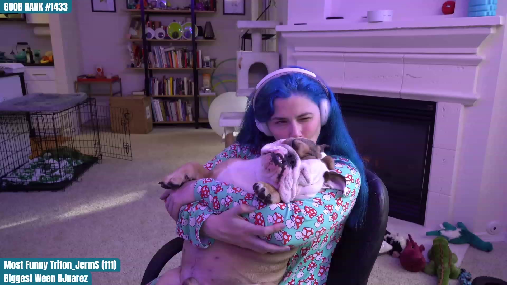 Gallery image thumbnail from CreaminQueen's myfreecams stream on, 03/24/2023, 24:35 image 2 of 20