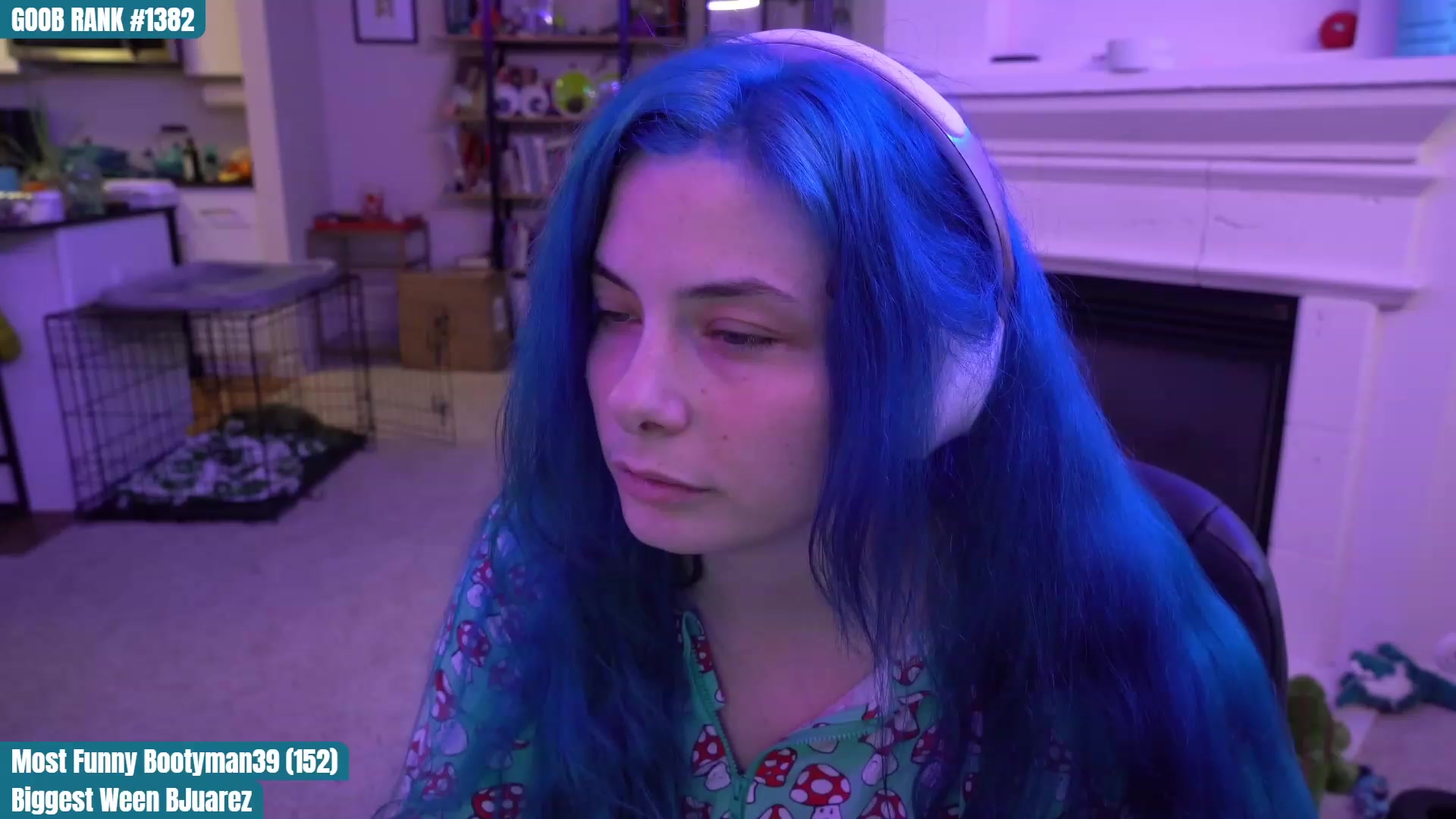 Gallery image thumbnail from CreaminQueen's myfreecams stream on, 03/24/2023, 01:34 image 19 of 20