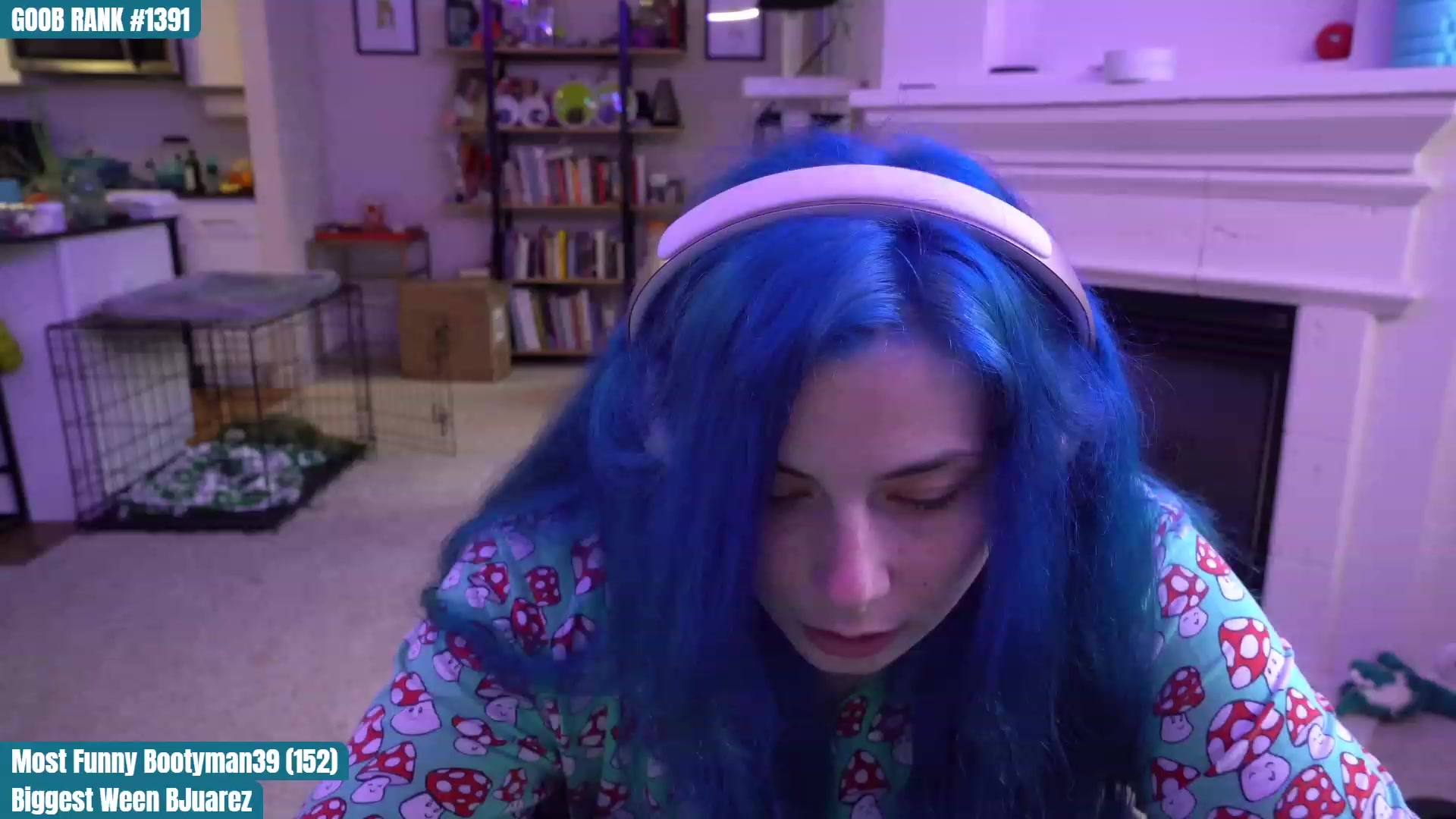 Gallery image thumbnail from CreaminQueen's myfreecams stream on, 03/24/2023, 01:34 image 13 of 20