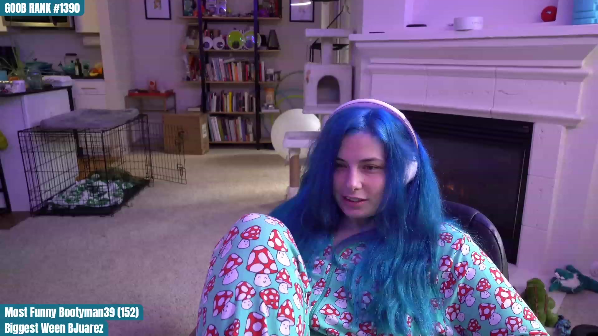 Gallery image thumbnail from CreaminQueen's myfreecams stream on, 03/24/2023, 01:34 image 11 of 20