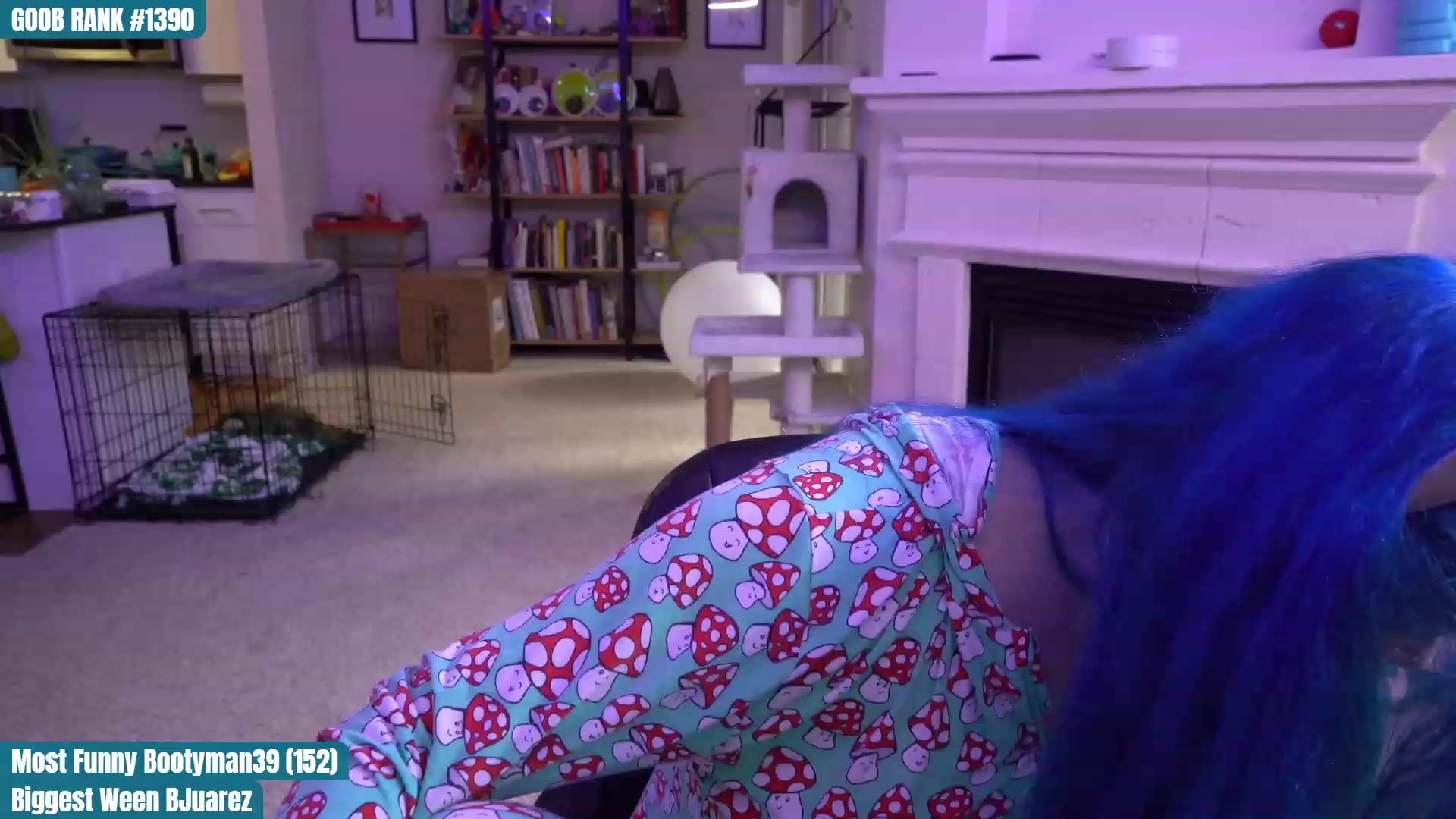 Gallery image thumbnail from CreaminQueen's myfreecams stream on, 03/24/2023, 01:34 image 10 of 20