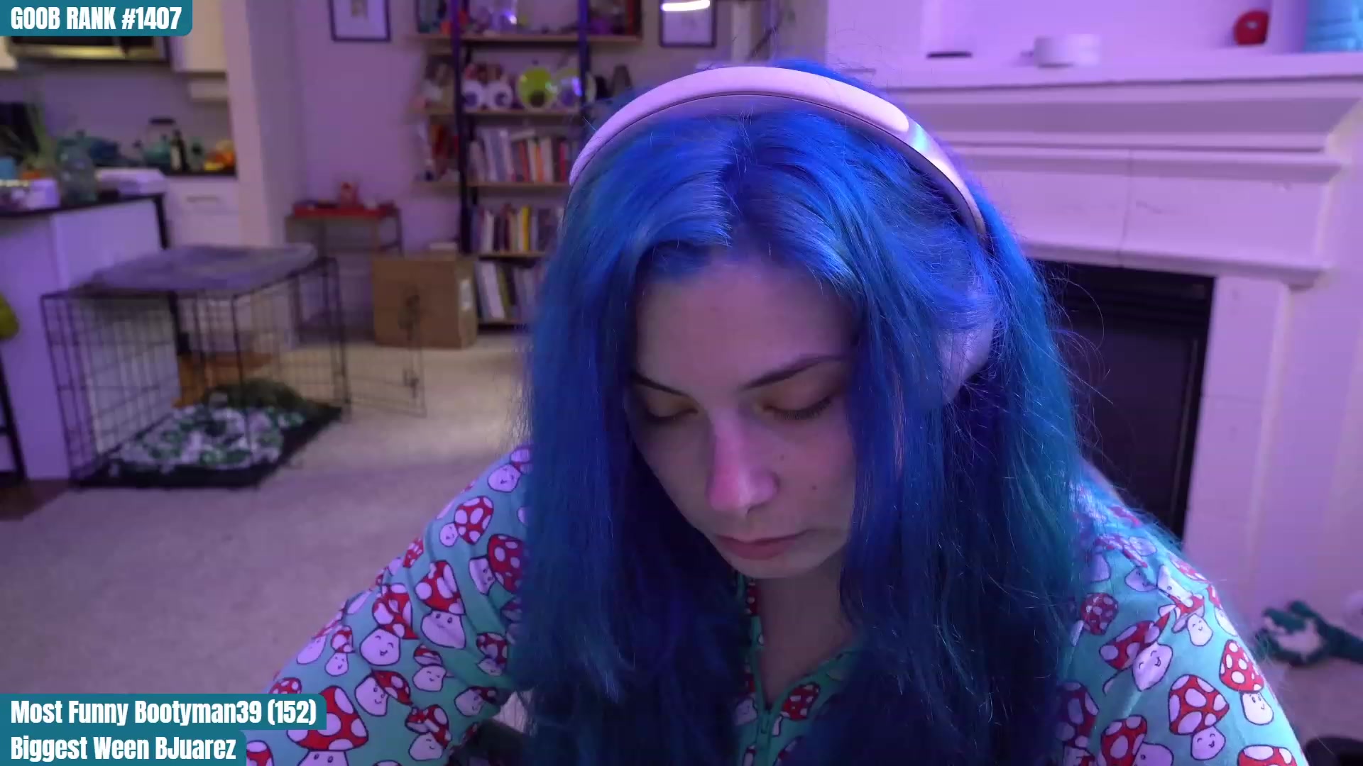 Gallery image thumbnail from CreaminQueen's myfreecams stream on, 03/24/2023, 01:34 image 6 of 20