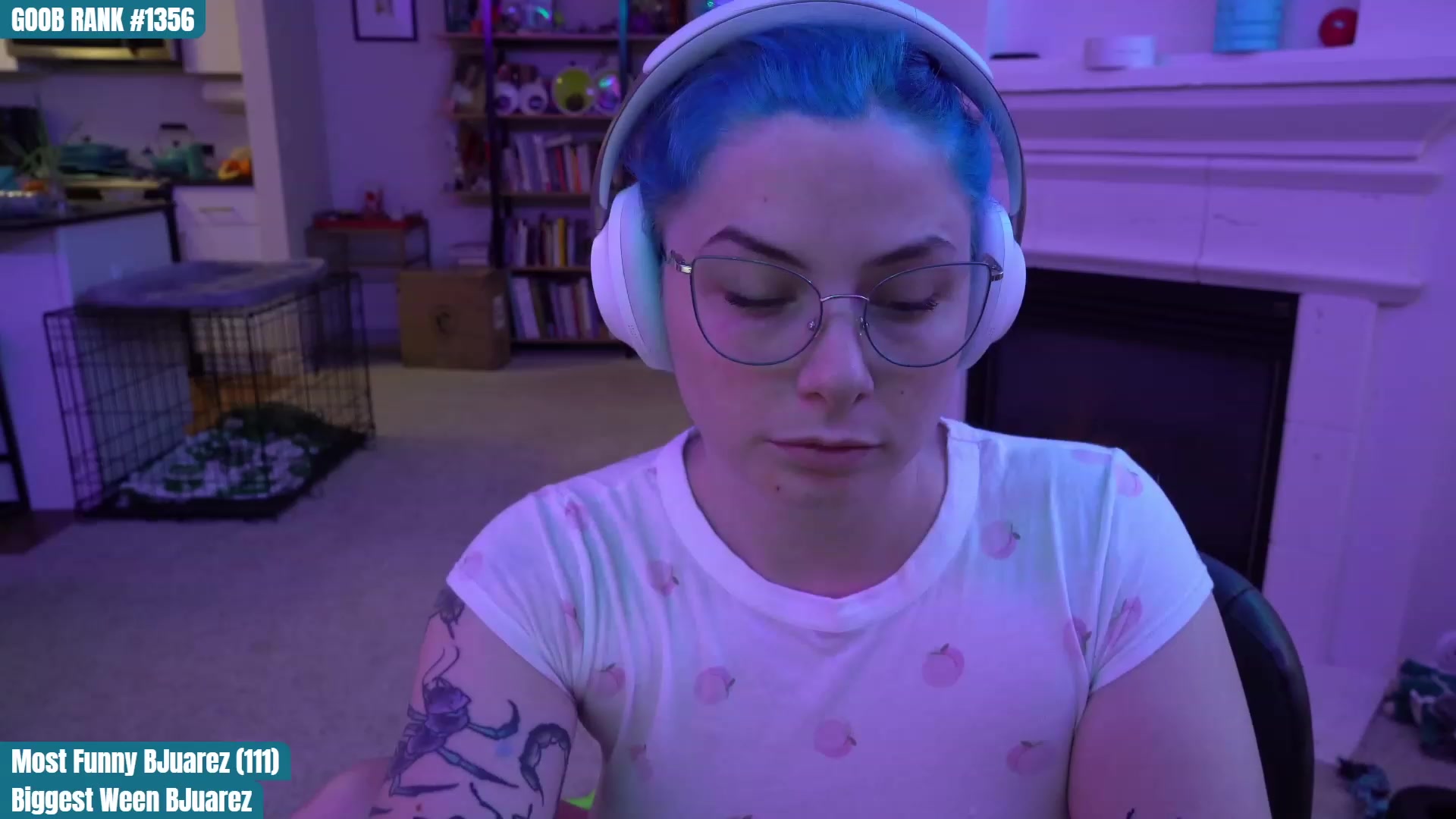 Gallery image thumbnail from CreaminQueen's myfreecams stream on, 03/25/2023, 24:01 image 12 of 20